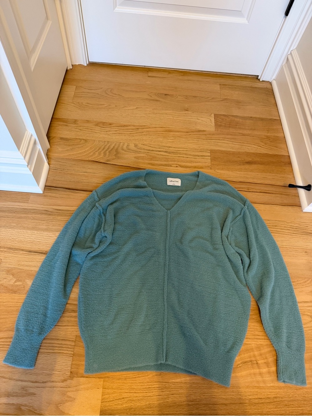 Wilfred Women's Oversized V-Neck Sweater in Teal Green